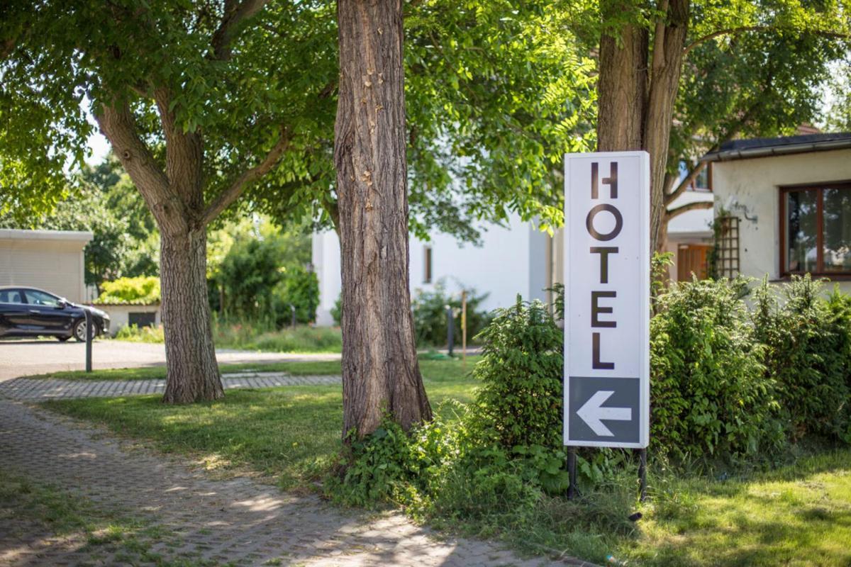 Hotel Am Ring Magdeburg Exterior photo